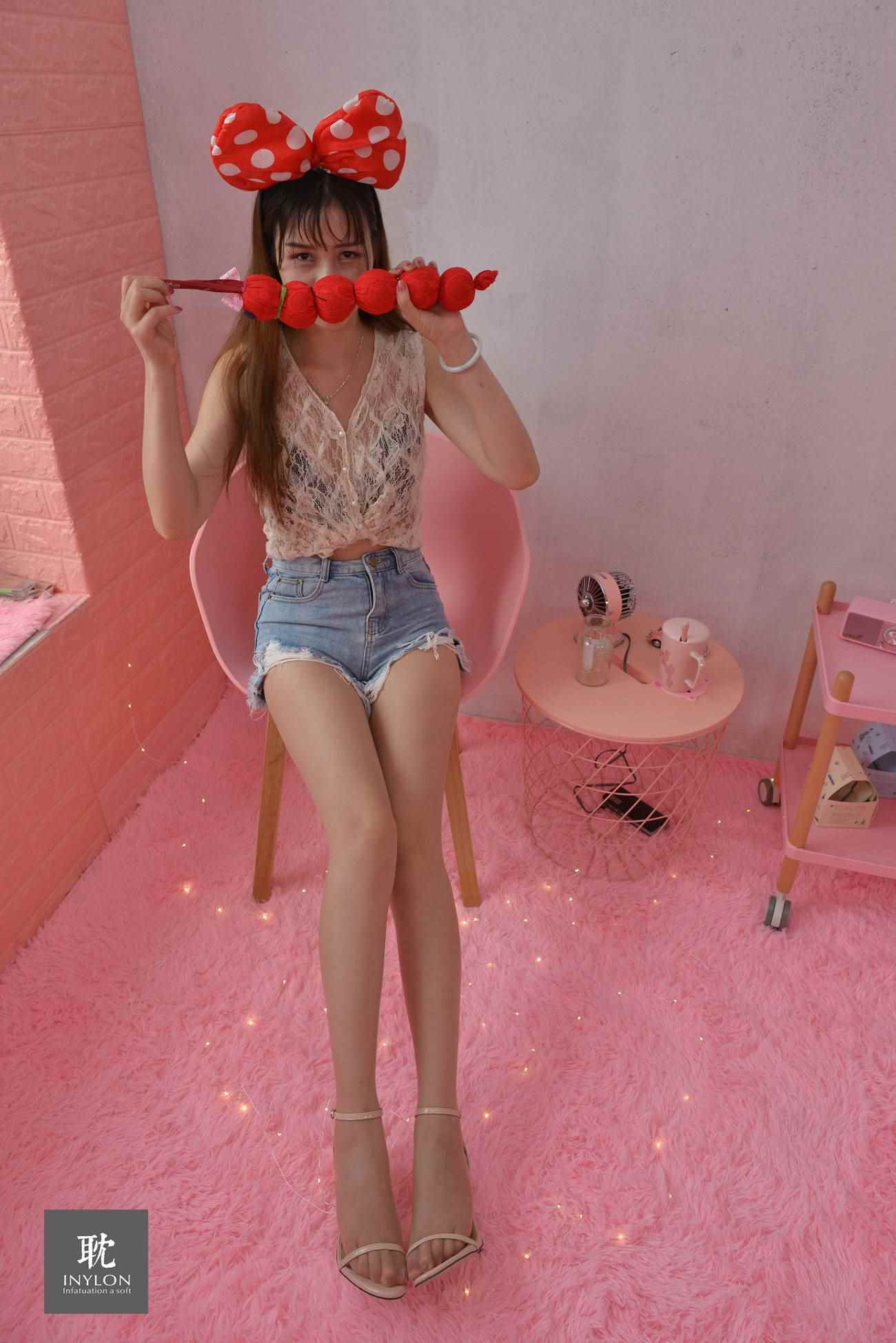 [IESS异思趣向] 普惠集 234 九妹 快乐的丝袜 [73P/94MB]