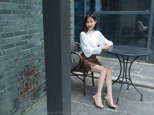 [IESS异思趣向] 耽丝 220406美子的金色凉鞋 [84P/100MB]